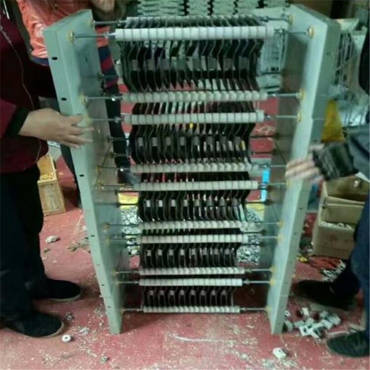 山東魯杯電阻器RS52-335M-10/10線繞電阻器針對電路的工作頻率選用不同類堪的電阻器