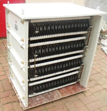 魯杯6KV-100A-10S中性點(diǎn)電阻適用于3～66KV以電纜線路為主的城市配電網(wǎng)、大型工礦企業(yè)
